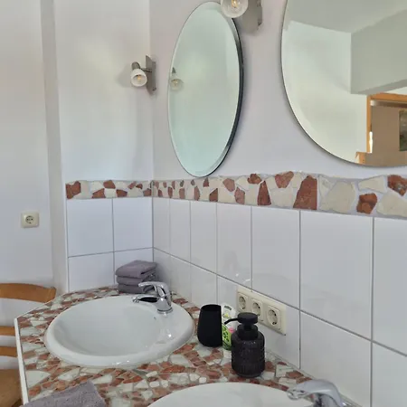 Haus Nummer Fuenf - Inklusive Chiemgau Karte Διαμέρισμα *